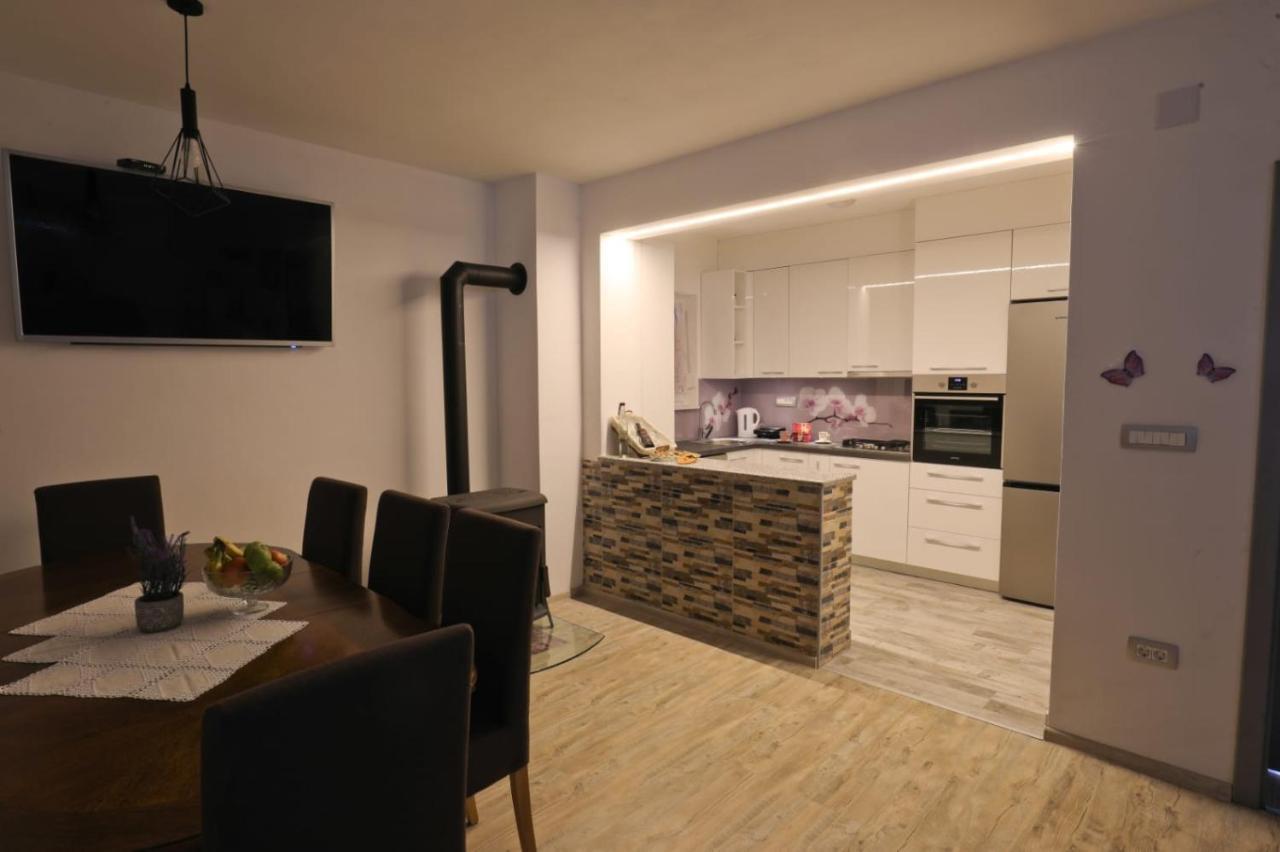 אוטוצאץ Apartman Teo &Tena מראה חיצוני תמונה