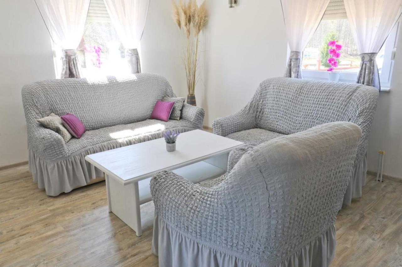 אוטוצאץ Apartman Teo &Tena מראה חיצוני תמונה