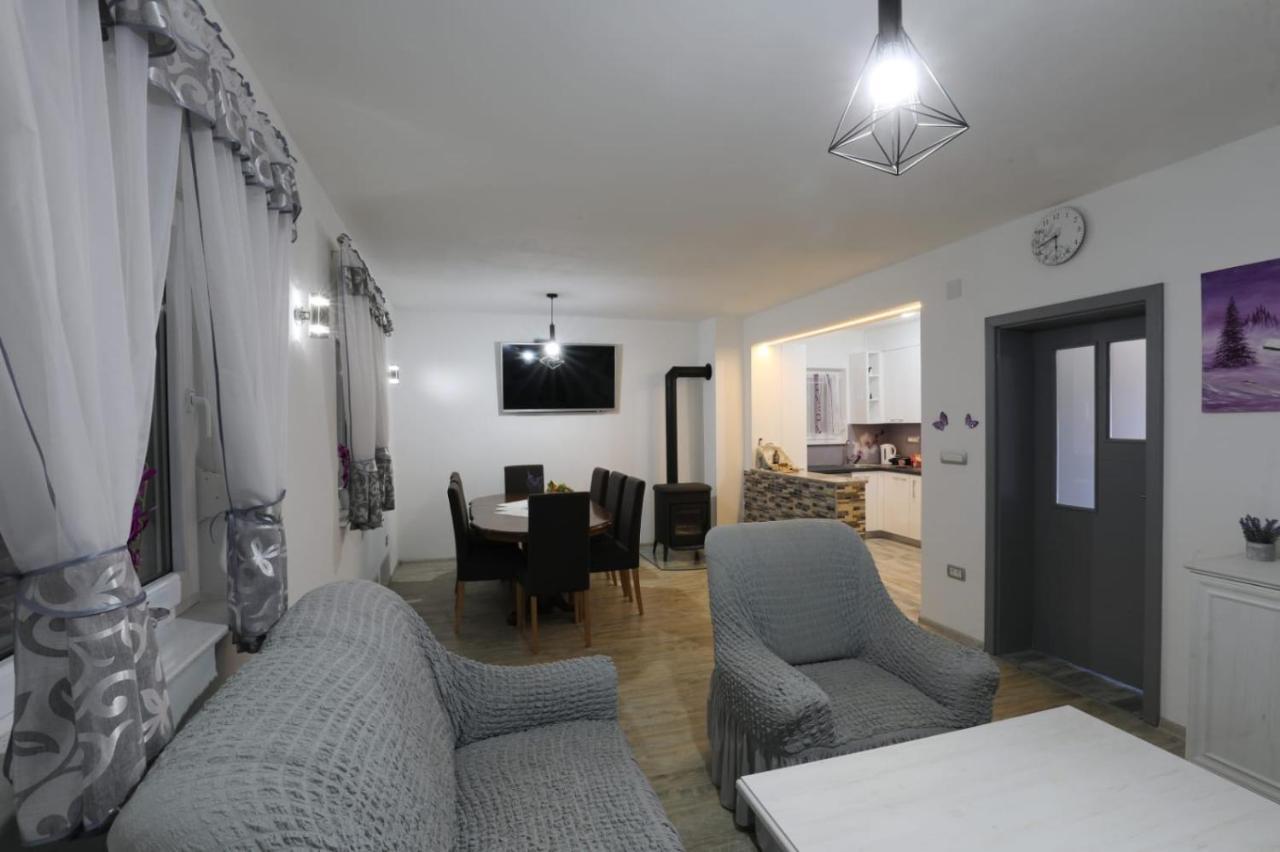 אוטוצאץ Apartman Teo &Tena מראה חיצוני תמונה