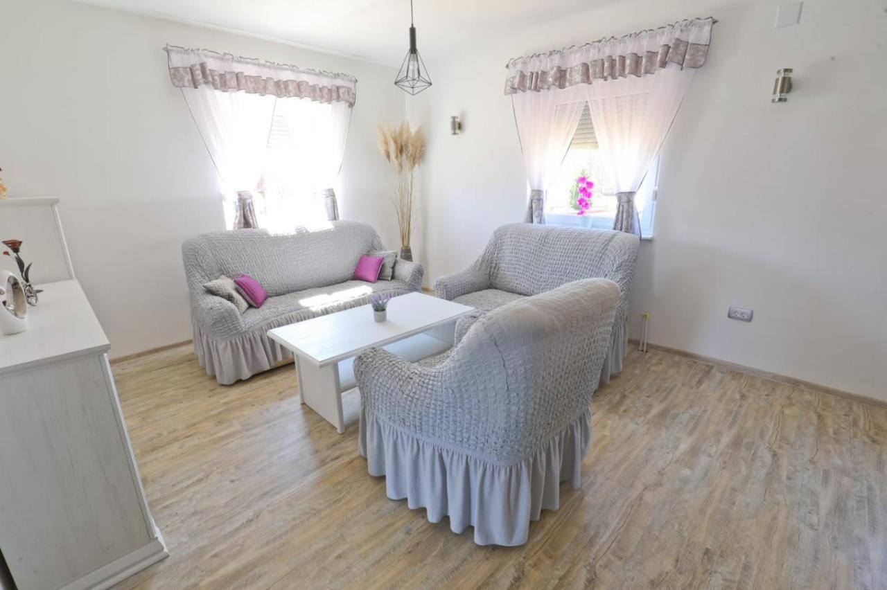 אוטוצאץ Apartman Teo &Tena מראה חיצוני תמונה