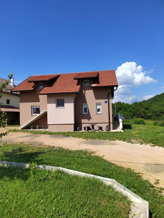 אוטוצאץ Apartman Teo &Tena מראה חיצוני תמונה