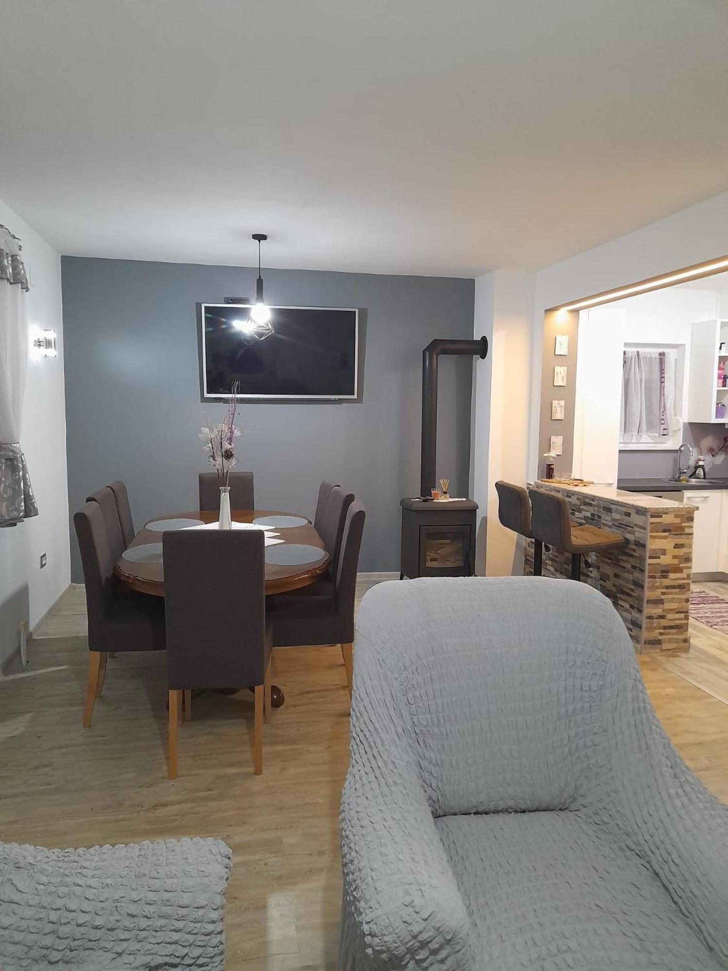 אוטוצאץ Apartman Teo &Tena מראה חיצוני תמונה